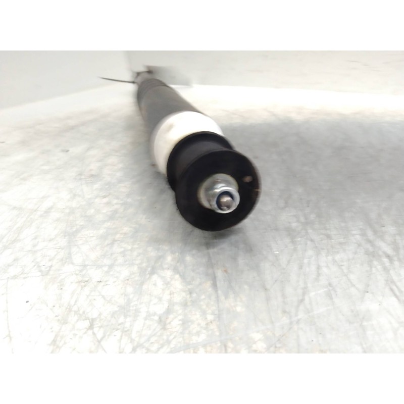 Recambio de amortiguador trasero para renault clio iv 1.5 dci diesel fap referencia OEM IAM   