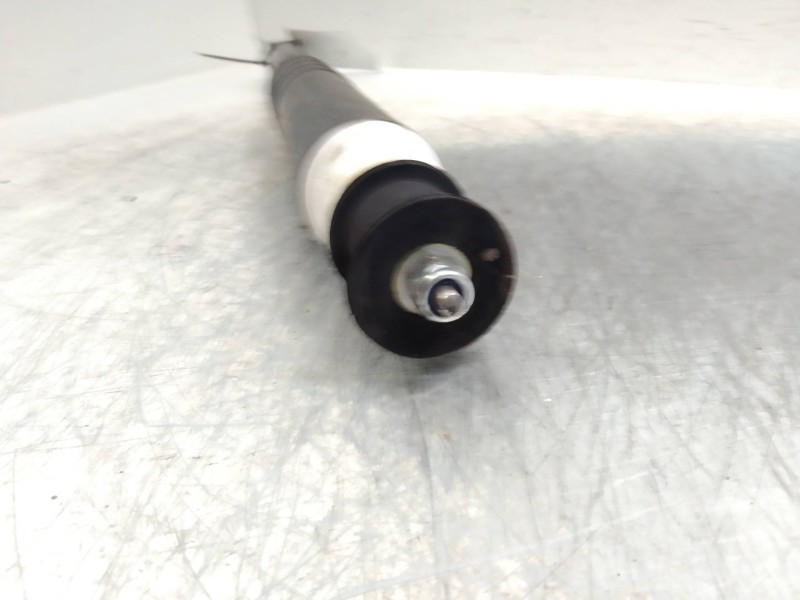 Recambio de amortiguador trasero para renault clio iv 1.5 dci diesel fap referencia OEM IAM   