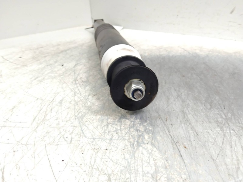 Recambio de amortiguador trasero para renault clio iv 1.5 dci diesel fap referencia OEM IAM   