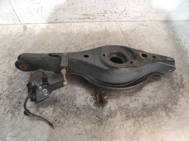 Recambio de brazo suspension inferior trasero izquierdo para mazda 6 kombi ()(.2012) 2.2 turbodiesel cat referencia OEM IAM   