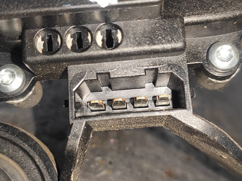 Recambio de motor limpia trasero para skoda yeti active referencia OEM IAM   