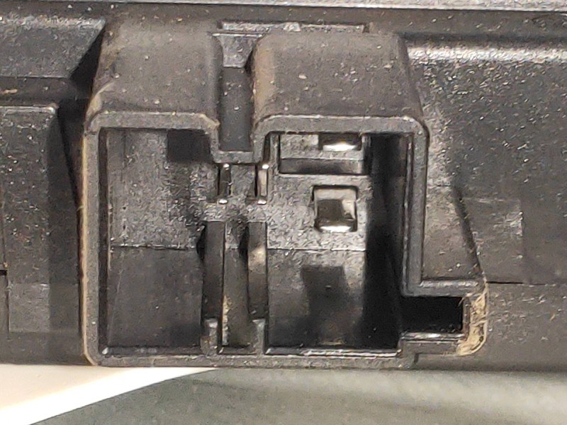 Recambio de elevalunas trasero derecho para skoda yeti active referencia OEM IAM 5L0959812  
