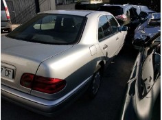 mercedes clase e (w210) berlina diesel del año 1999 2