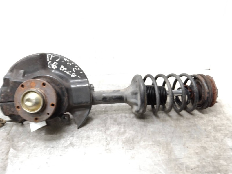 Recambio de mangueta delantera derecha para bmw serie 7 (e32) 735i referencia OEM IAM   