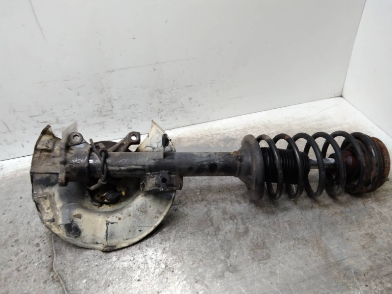 Recambio de mangueta delantera derecha para bmw serie 7 (e32) 735i referencia OEM IAM   