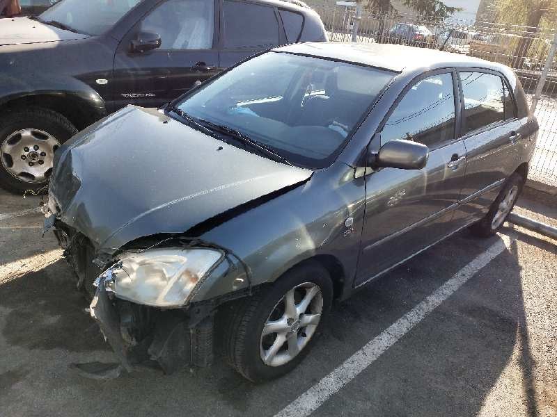 toyota corolla (e12) del año 2003