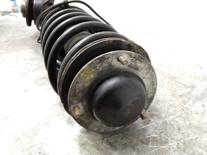 Recambio de mangueta delantera derecha para bmw serie 7 (e32) 3.0 cat referencia OEM IAM   