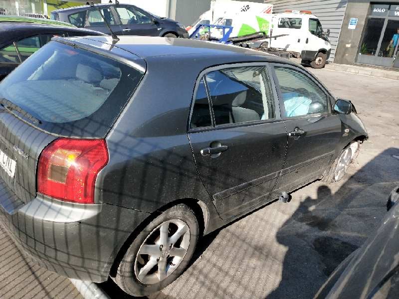 toyota corolla (e12) del año 2003