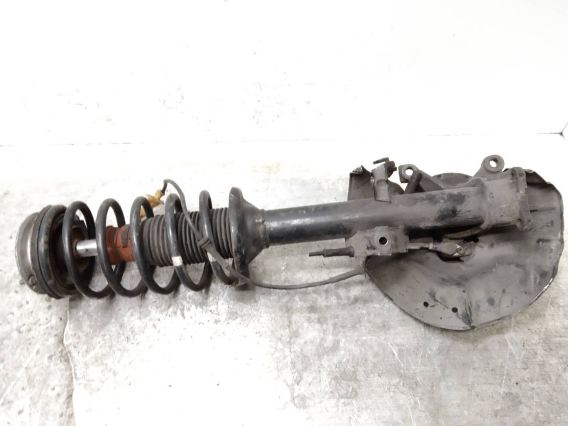 Recambio de mangueta delantera izquierda para bmw serie 7 (e32) 3.0 cat referencia OEM IAM   