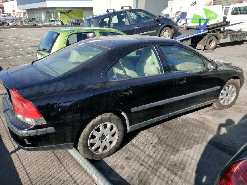 volvo s60 berlina del año 2002