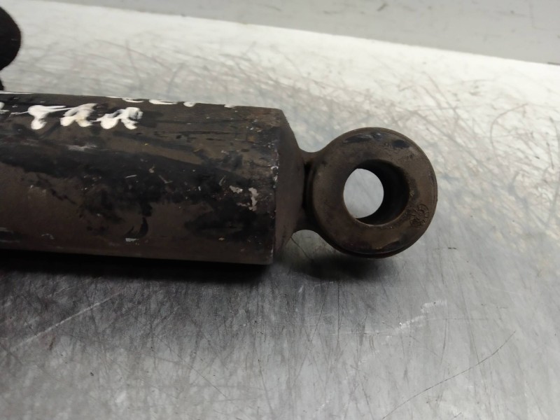 Recambio de amortiguador trasero para renault laguna (b56) 1.9 dti rt referencia OEM IAM   