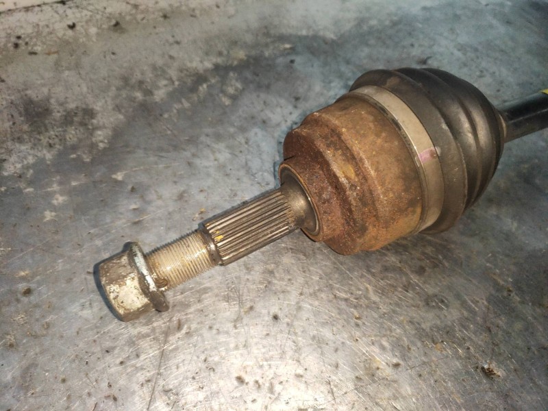 Recambio de transmision delantera izquierda para nissan tiida (c11x/sc11x) acenta referencia OEM IAM   