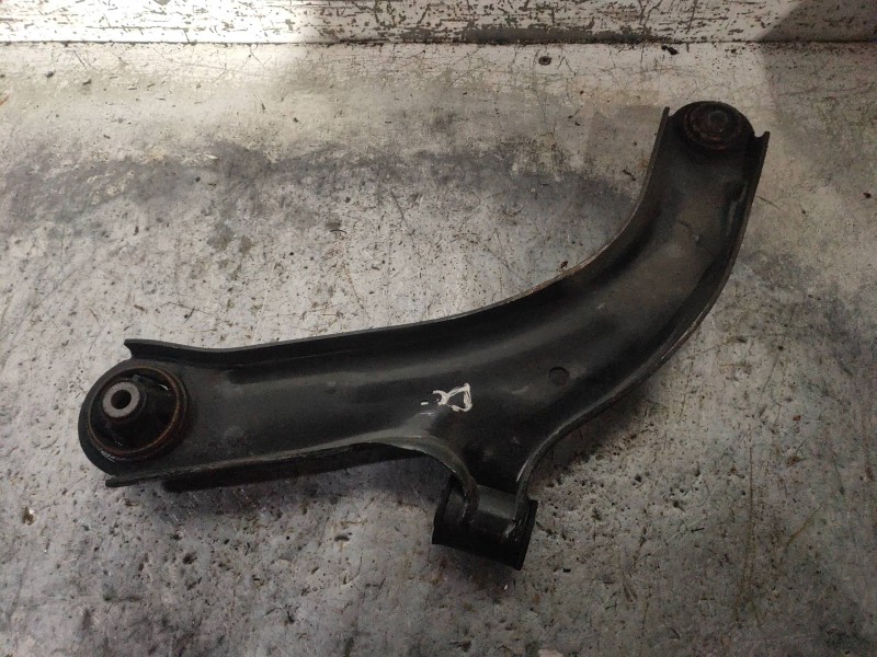 Recambio de brazo suspension inferior delantero derecho para nissan tiida (c11x/sc11x) acenta referencia OEM IAM   