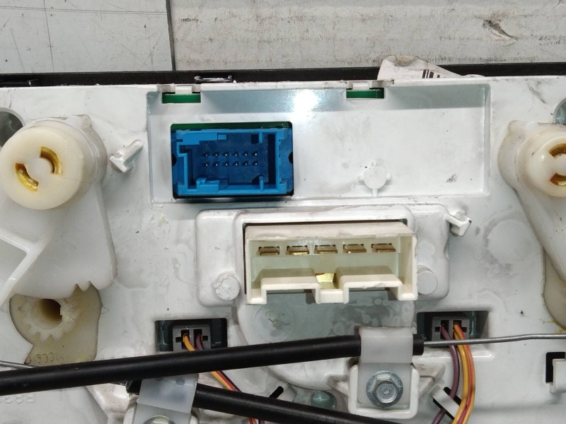 Recambio de mando calefaccion / aire acondicionado para fiat punto (evo) (199) dynamic referencia OEM IAM 7354845220 5N0200070 