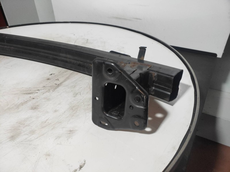 Recambio de refuerzo paragolpes delantero para nissan tiida (c11x/sc11x) acenta referencia OEM IAM   