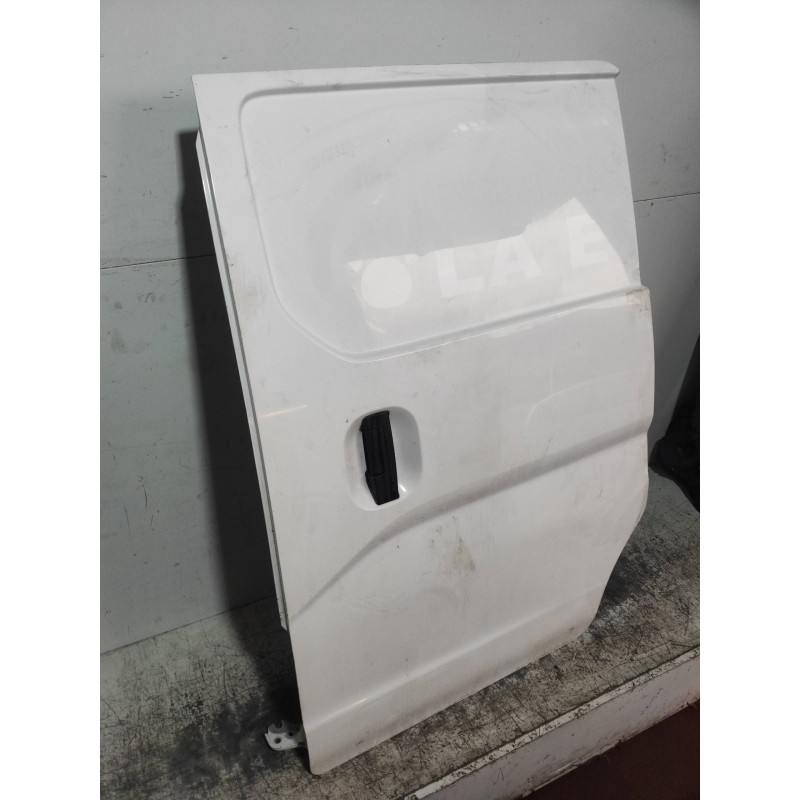 Recambio de puerta lateral corredera izquierda para nissan nv 200 (m20) kasten premium referencia OEM IAM   6P CIEGA