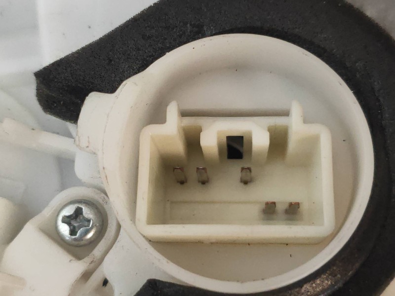 Recambio de motor cierre centralizado trasero derecho para mazda 6 kombi ()(.2012) 2.2 turbodiesel cat referencia OEM IAM   