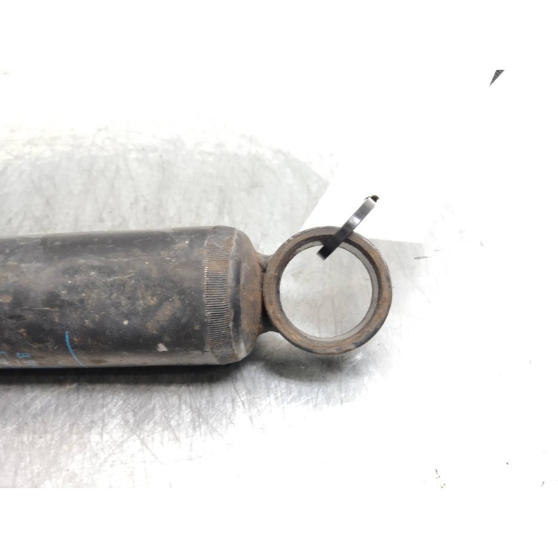 Recambio de amortiguador delantero para renault master ii phase 2 caja cerrada 2.5 diesel referencia OEM IAM   