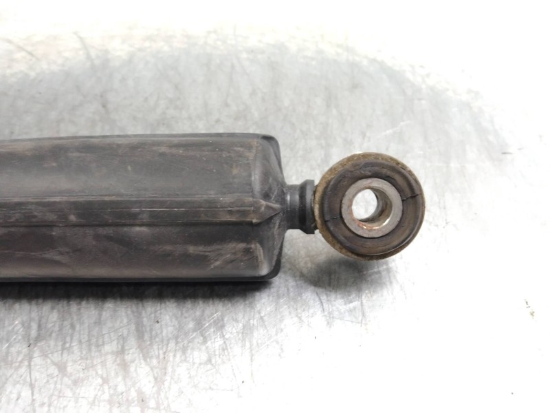 Recambio de amortiguador delantero para renault master ii phase 2 caja cerrada 2.5 diesel referencia OEM IAM   