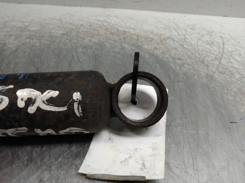 Recambio de amortiguador delantero para renault master ii phase 2 caja cerrada 2.5 diesel referencia OEM IAM   