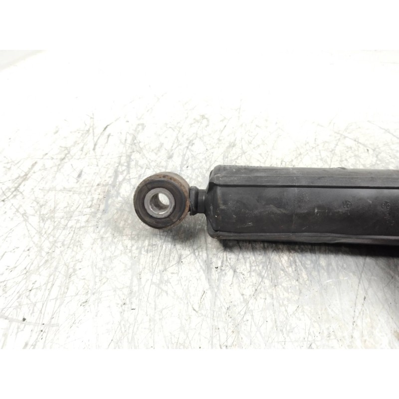 Recambio de amortiguador delantero para renault master ii phase 2 caja cerrada 2.5 diesel referencia OEM IAM   