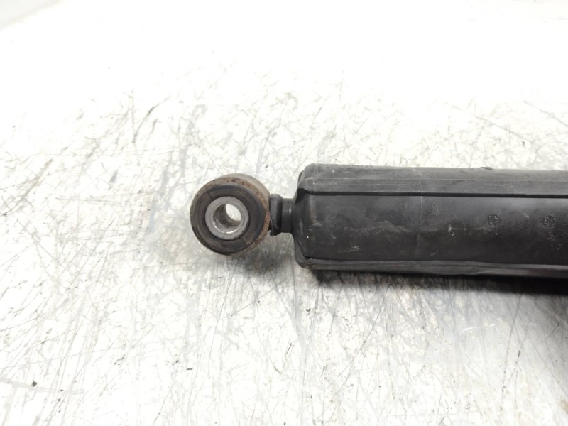 Recambio de amortiguador delantero para renault master ii phase 2 caja cerrada 2.5 diesel referencia OEM IAM   