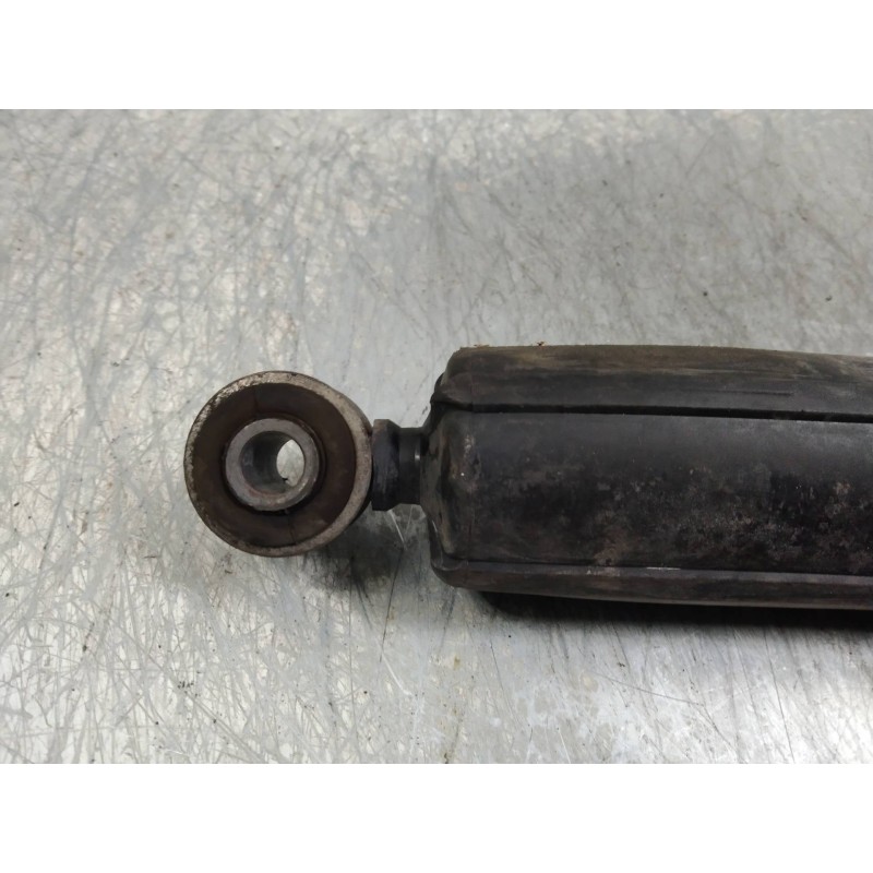 Recambio de amortiguador trasero para renault master ii phase 2 caja cerrada 2.5 diesel referencia OEM IAM   