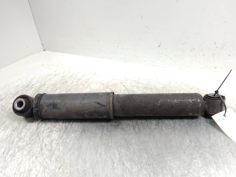 Recambio de amortiguador trasero para renault master kasten l2h2 hka 3,3t referencia OEM IAM   