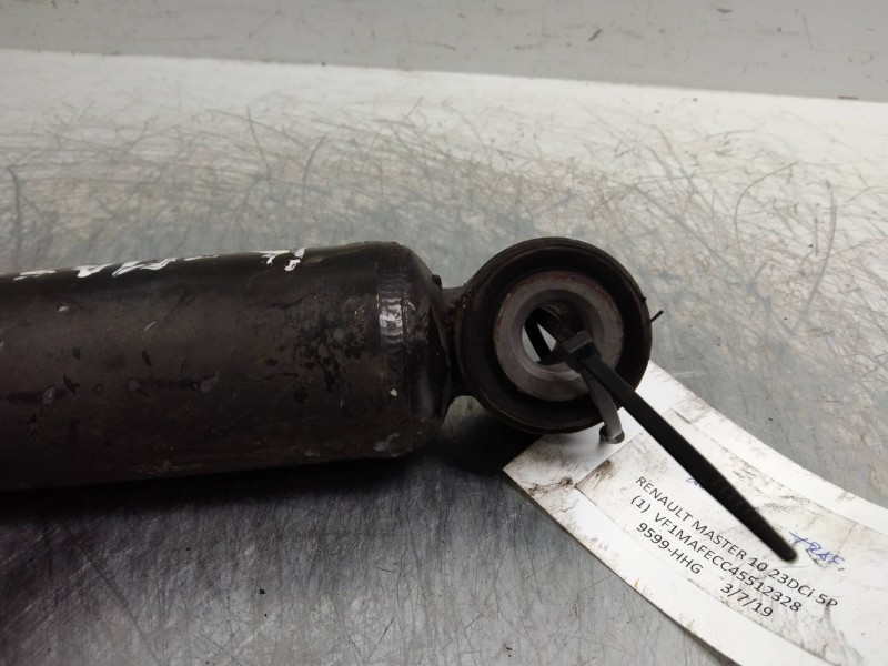 Recambio de amortiguador trasero para renault master kasten l2h2 hka 3,3t referencia OEM IAM   