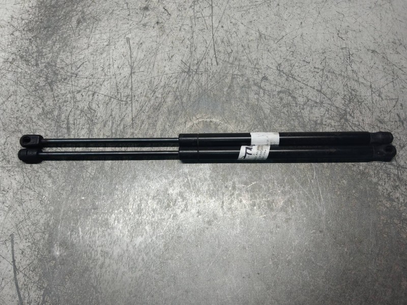 Recambio de amortiguadores maletero / porton para dodge caliber se referencia OEM IAM 05160017AB  