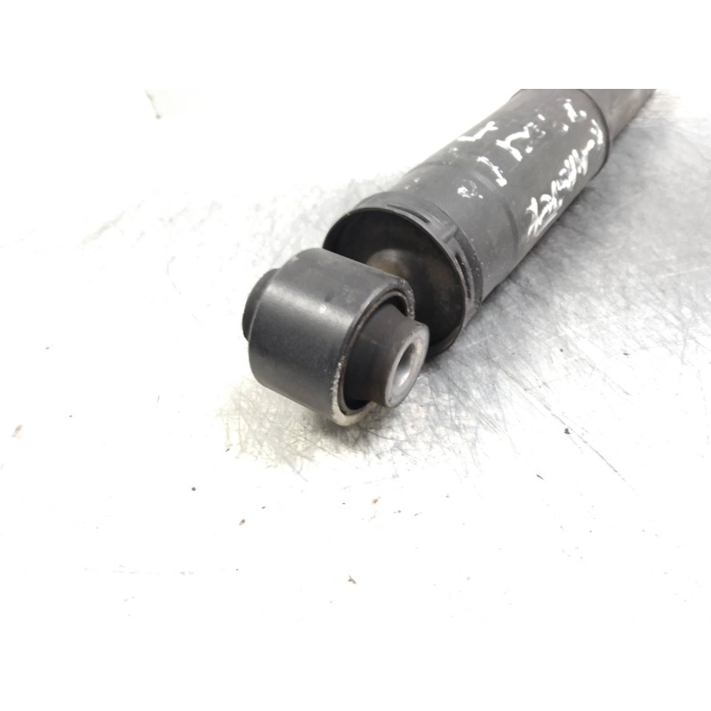 Recambio de amortiguador trasero para renault master pritsche/fgst 2.3 dci diesel cat referencia OEM IAM   