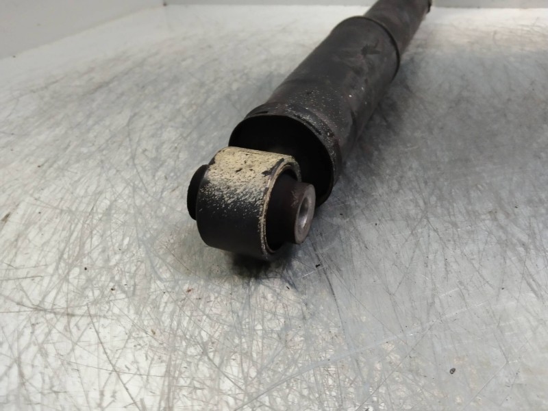 Recambio de amortiguador trasero para renault master pritsche/fgst 2.3 dci diesel cat referencia OEM IAM   