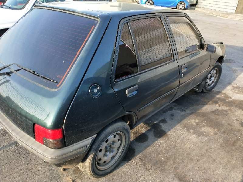 peugeot 205 berlina del año 1994