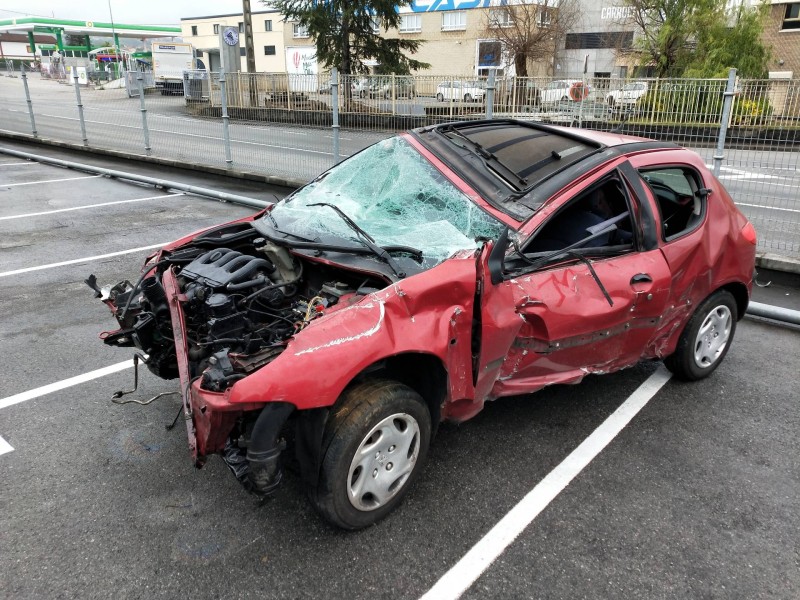peugeot 206 berlina del año 2001
