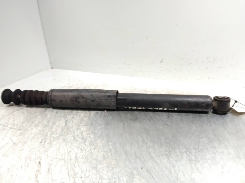 Recambio de amortiguador trasero para renault modus 1.5 dci diesel referencia OEM IAM   