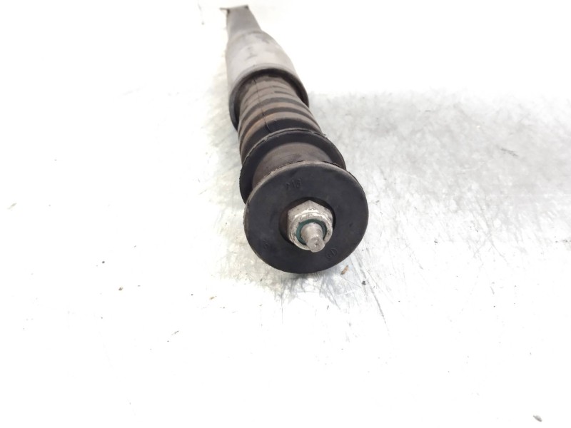 Recambio de amortiguador trasero para renault modus 1.5 dci diesel referencia OEM IAM   