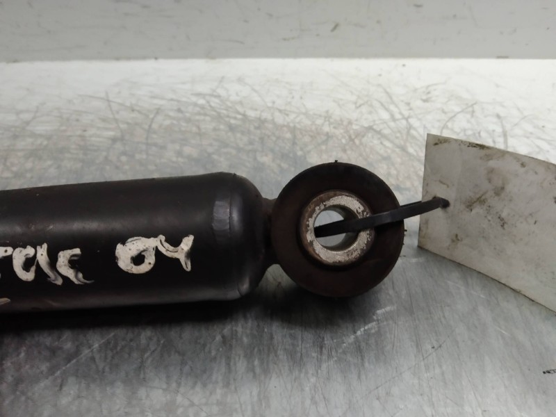 Recambio de amortiguador trasero para renault modus 1.5 dci diesel referencia OEM IAM   