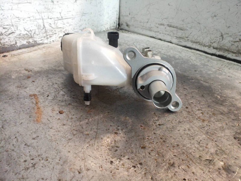 Recambio de bomba freno para opel corsa e color edition referencia OEM IAM 0204Y21766  