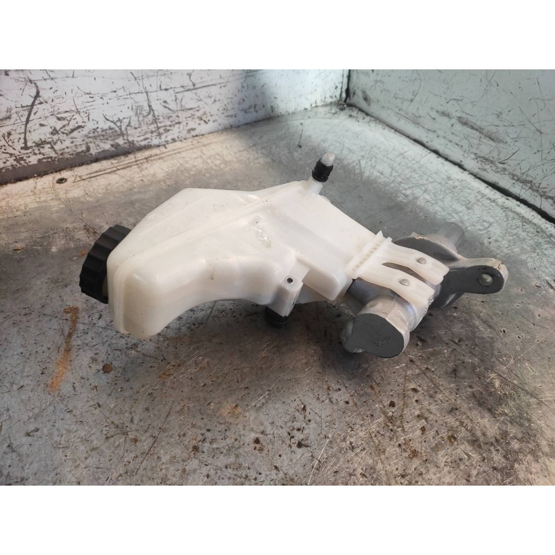 Recambio de bomba freno para opel corsa e color edition referencia OEM IAM 0204Y21766  