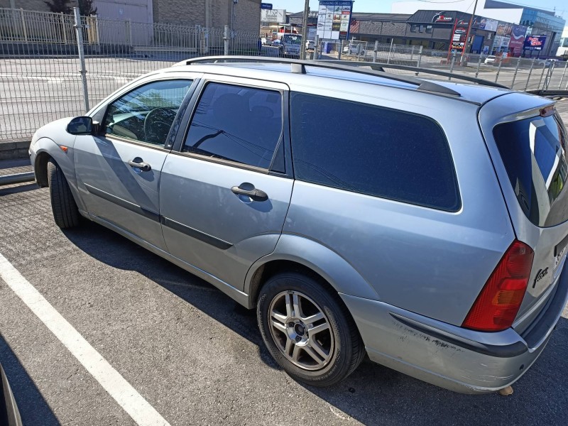 ford focus turnier (cak) del año 2003