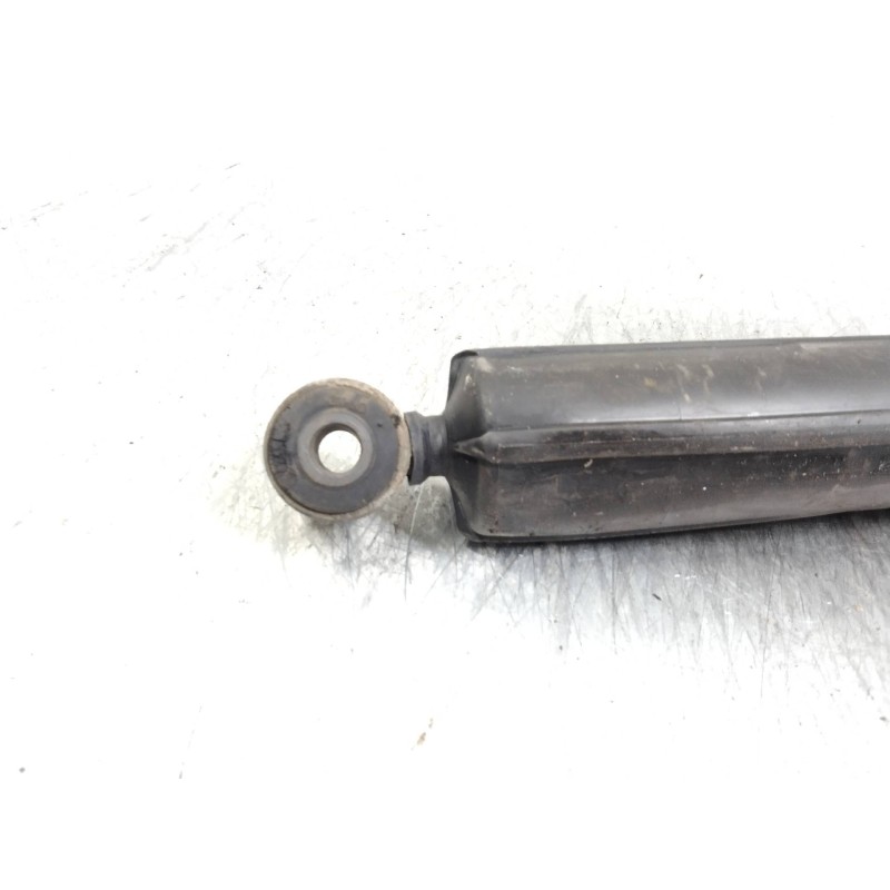 Recambio de amortiguador trasero para renault master desde ´98 2.5 diesel referencia OEM IAM   