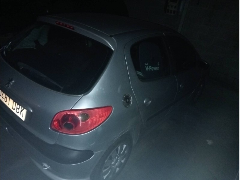 peugeot 206 berlina del año 2004