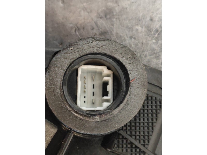 Recambio de motor cierre centralizado delantero izquierdo para toyota corolla verso (r1) 2.2 d-4d luna referencia OEM IAM   