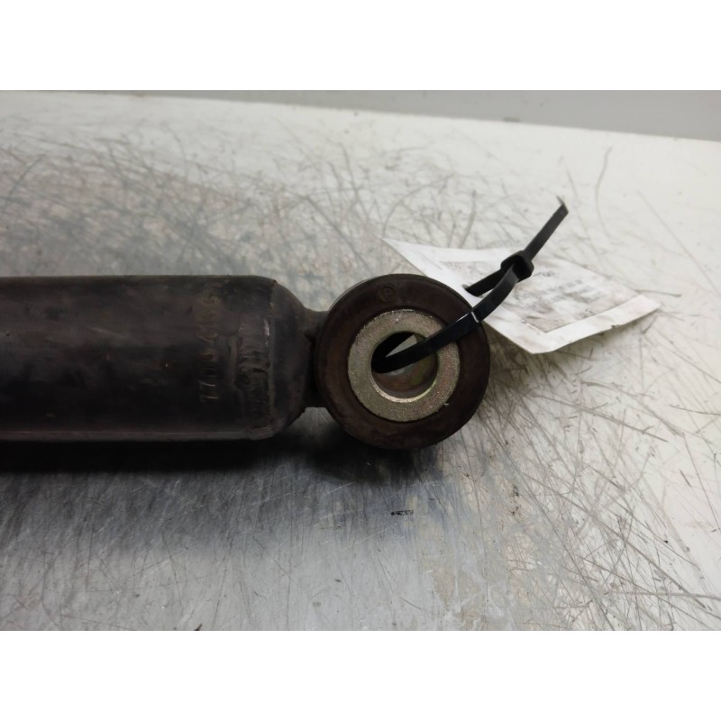 Recambio de amortiguador trasero para renault megane i fase 2 classic (la..) 1.4 16v referencia OEM IAM    Recambio de amortiguador trasero para renault megane i fase 2 classic (la..) 1.4 16v referencia OEM IAM