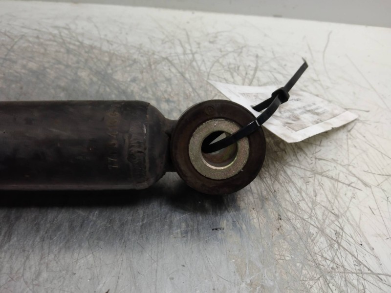 Recambio de amortiguador trasero para renault megane i fase 2 classic (la..) 1.4 16v referencia OEM IAM   