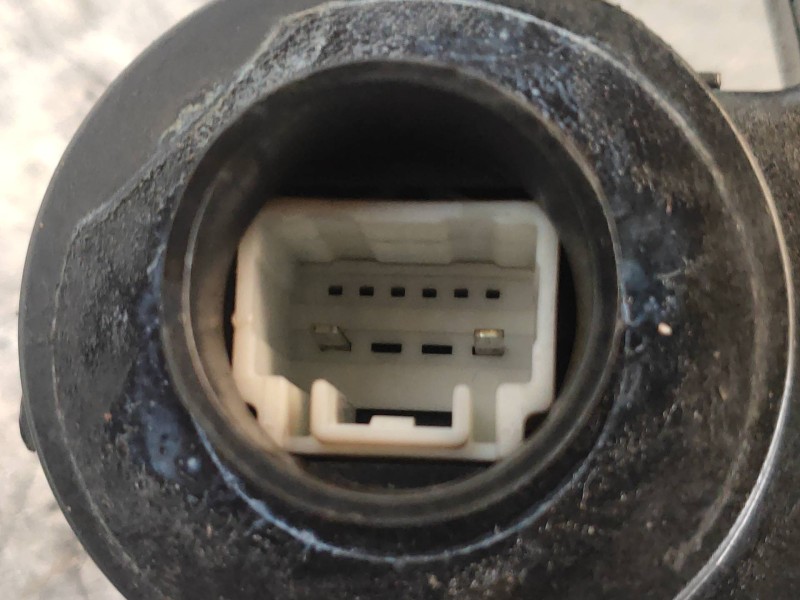 Recambio de motor cierre centralizado trasero izquierdo para toyota corolla verso (r1) 2.2 d-4d luna referencia OEM IAM   