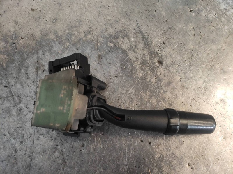 Recambio de mando limpia para toyota corolla verso (r1) 2.2 d-4d luna referencia OEM IAM 173654  