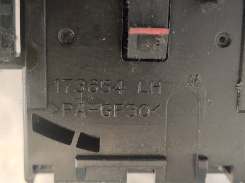 Recambio de mando limpia para toyota corolla verso (r1) 2.2 d-4d luna referencia OEM IAM 173654  