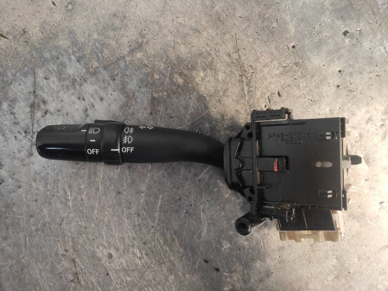 Recambio de mando luces para toyota corolla verso (r1) 2.2 d-4d luna referencia OEM IAM 173650  