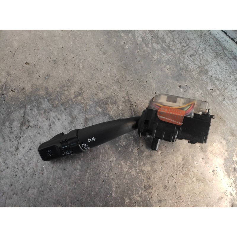 Recambio de mando luces para toyota corolla verso (r1) 2.2 d-4d luna referencia OEM IAM 173650  